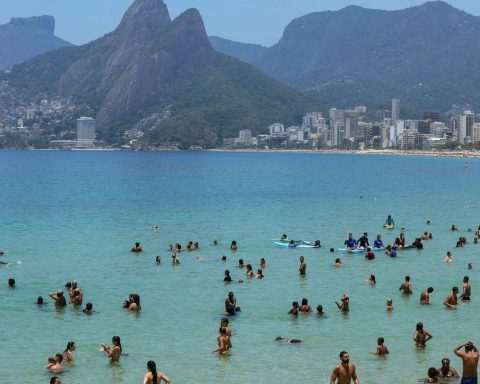 Carnival: lifeguards rescue 453 people on the coast of Rio de Janeiro