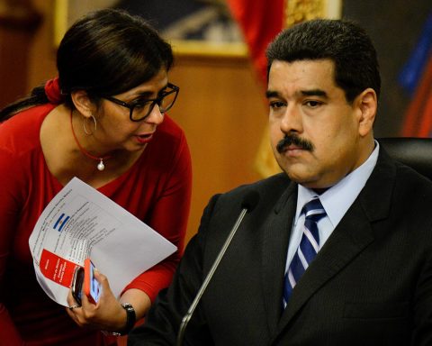 Chavismo assures that Maduro had prepared Delcy Rodríguez to take over Venezuela