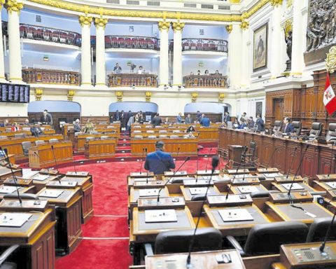 Congress discounted 819,000 soles from lacking parliamentarians