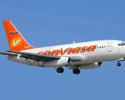 Conviasa reschedules flights to Cuba due to fuel shortage