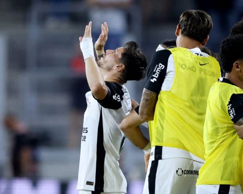 Corinthians is efficient and defeats Athletico at Arena da Baixada
