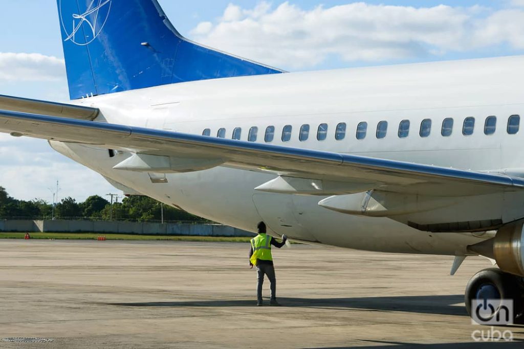 Cuba informs airlines that it runs out of airplane fuel