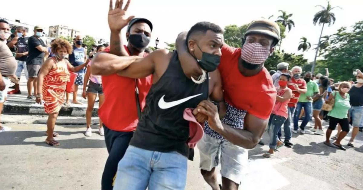 Cuba sets the historical record for political prisoners, with 1,207, according to Prisoners Defenders