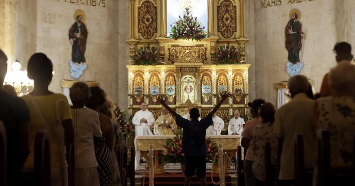 Cuban bishops cancel their trip to the Vatican due to lack of kerosene for planes