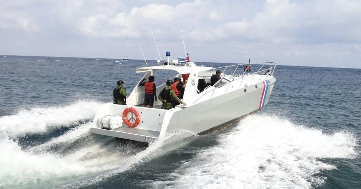 Cuban troops kill four crew members of a boat with US registration