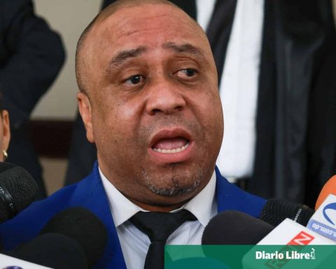 Defense of two soldiers says they are innocent and that Girón is guilty