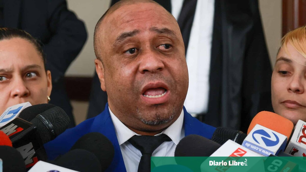 Defense of two soldiers says they are innocent and that Girón is guilty