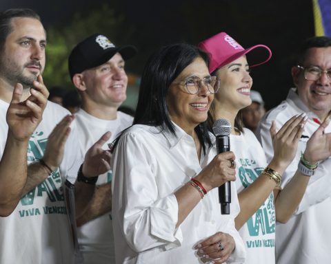 Delcy Rodríguez eliminates several programs and organizations created by Chávez and Maduro