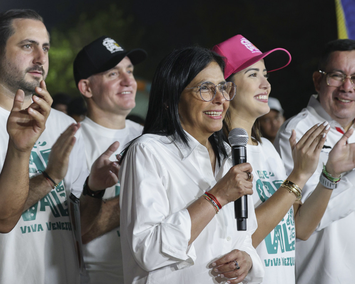 Delcy Rodríguez eliminates several programs and organizations created by Chávez and Maduro