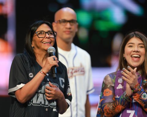 Delcy Rodríguez to Trump: “As a friend and partner, stop the sanctions against Venezuela now”