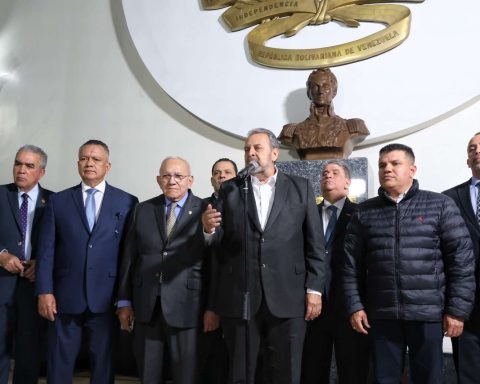 Democratic Alliance proposes national pact to guarantee governability in Venezuela