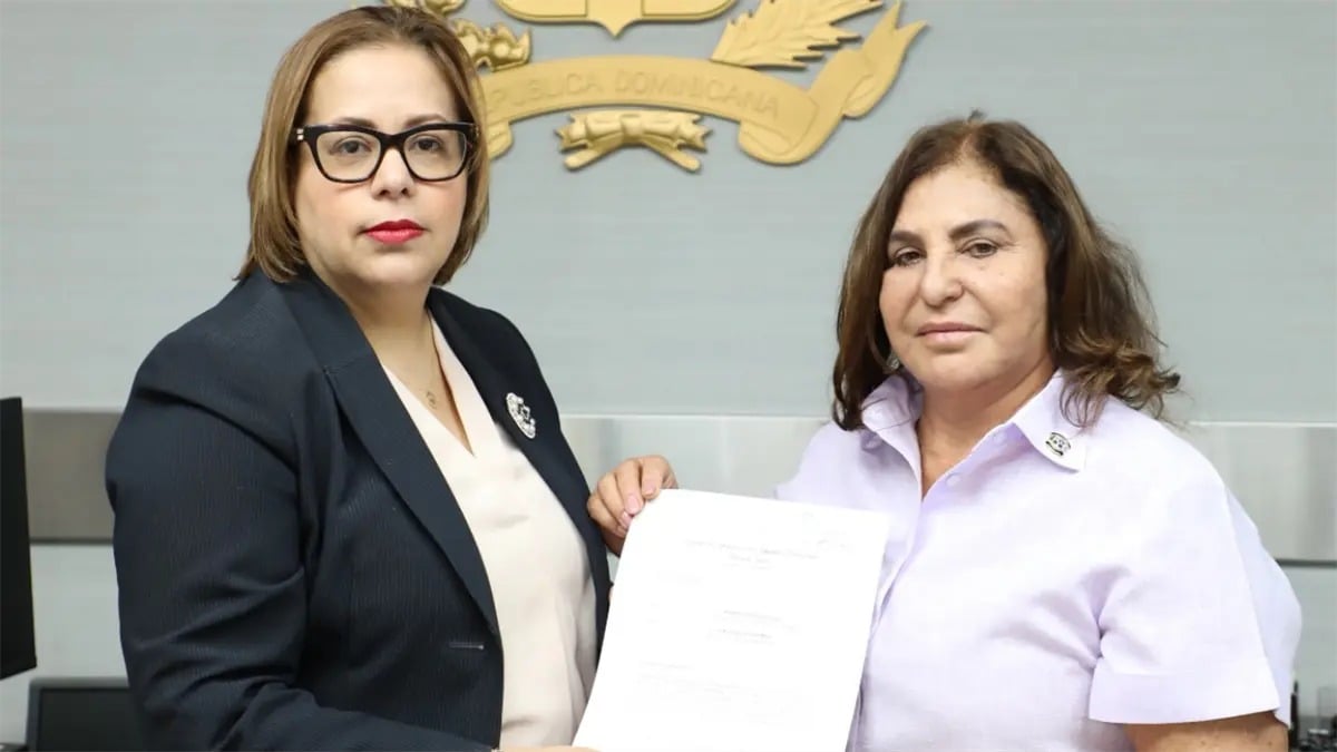 Diputada Jaque presenta proyecto para garantizar medicamentos a pacientes con Parkinson y Alzheimer