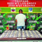 Detainee expelled 92 coca fingers