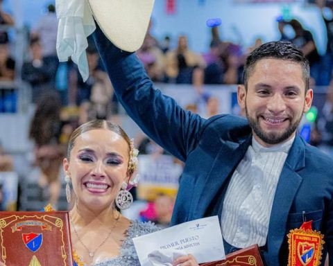 Elegance and mastery: Arequipeña once again makes history and is world sailor champion (VIDEO)