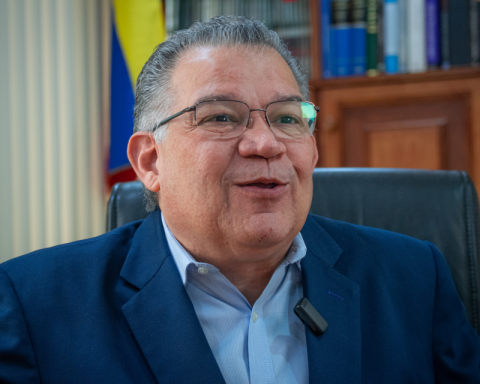 Enrique Márquez asks to take advantage of the moment "to build the country that we all want"