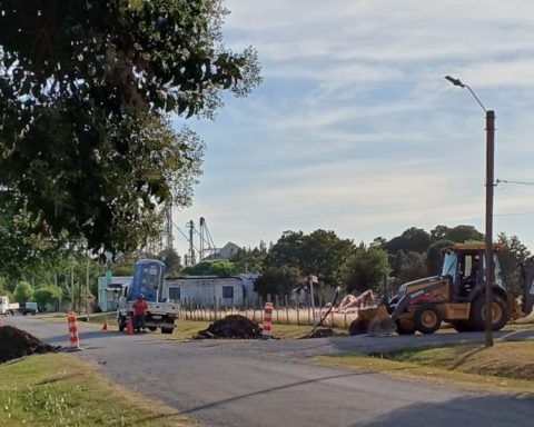 Fiber optics begin to be installed in small towns and Agraciada is already in construction