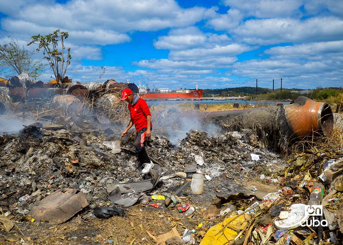 Fire and smoke: garbage dumps in Havana burn and continue to grow