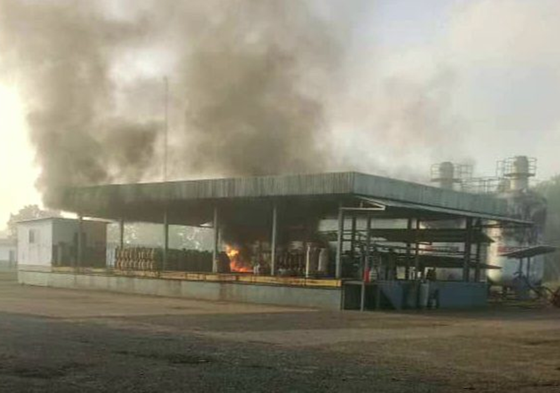 Fire in gas plant generates concern among Warao indigenous people of Delta Amacuro