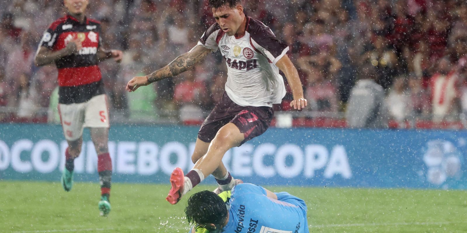 Flamengo fights, but succumbs to Lanús and loses the Recopa title