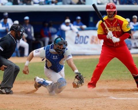 Fuel crisis also impacts baseball postseason