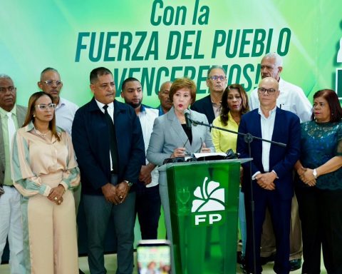 Fuerza del Pueblo denounces "progressive deterioration" of education despite an investment of RD$1.4 billion