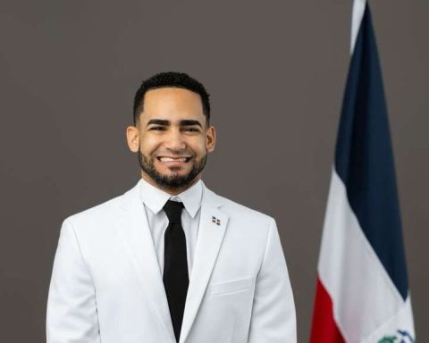 Fuerza del Pueblo elige a Lenin Campos como Secretario Nacional de la Juventud