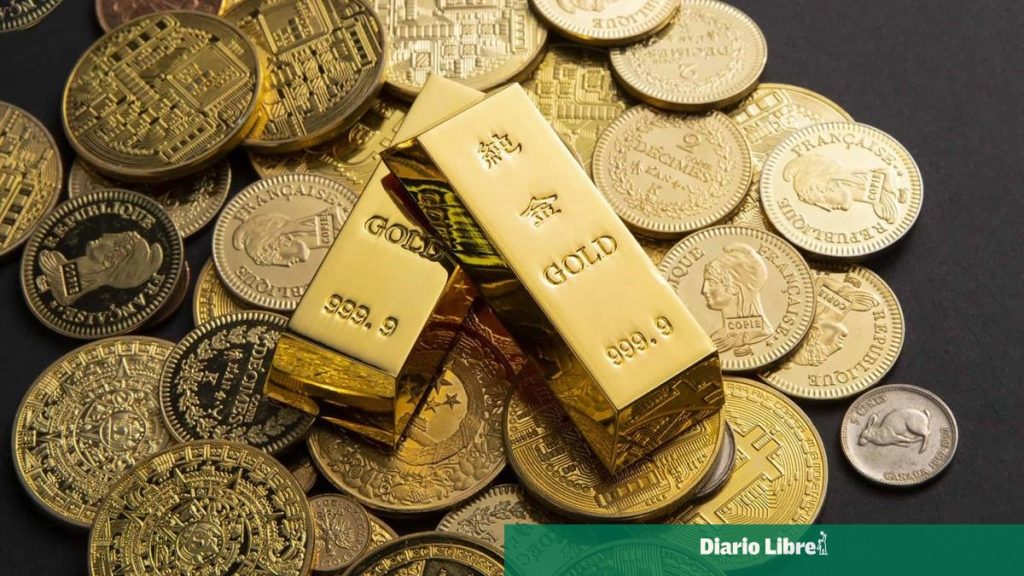 Gold and silver fall 4% and 8%