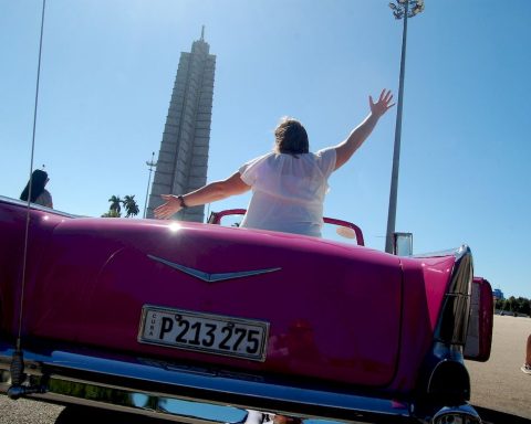 Goodbye in the Plaza