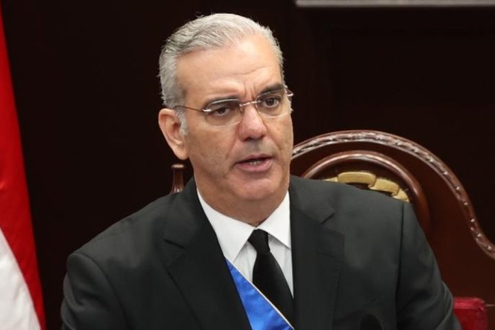 Government does not negotiate nor will it surrender to corruption