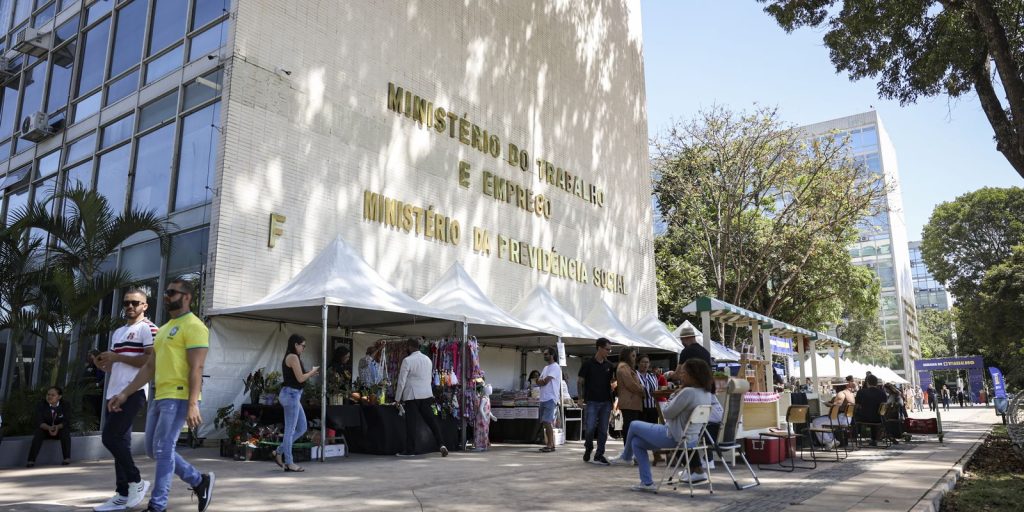 Government releases another R$3.9 billion to pay FGTS anniversary withdrawal