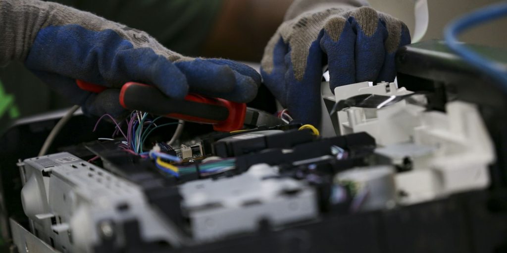 Government will seek dialogue to reactivate incentives for data centers