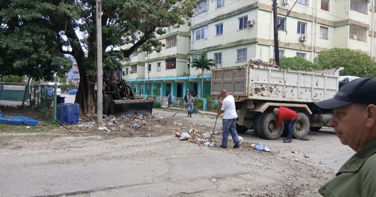 Havana is drowning in garbage and Díaz-Canel criticizes his cadres for allowing it