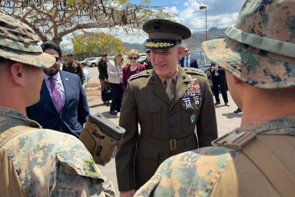Head of the US Southern Command arrives in Venezuela to address the “stabilization” of the country