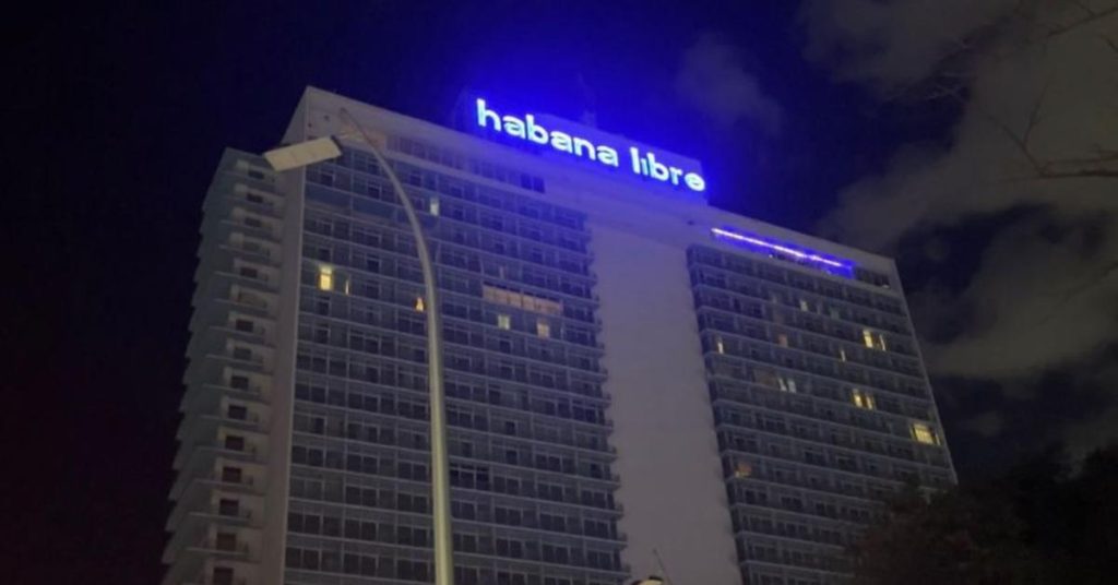 Hotels "compacted" to regroup the few tourists and deserted streets, this is what Cuba looks like without fuel