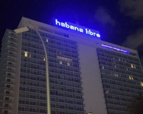 Hotels "compacted" to regroup the few tourists and deserted streets, this is what Cuba looks like without fuel