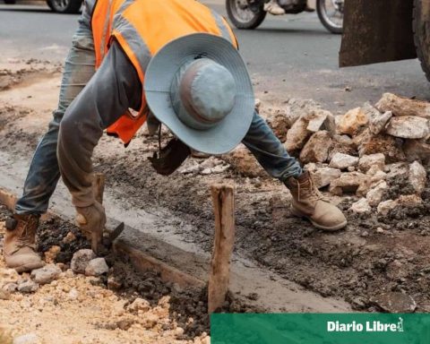 How many municipalities comply with the Participatory Budget?