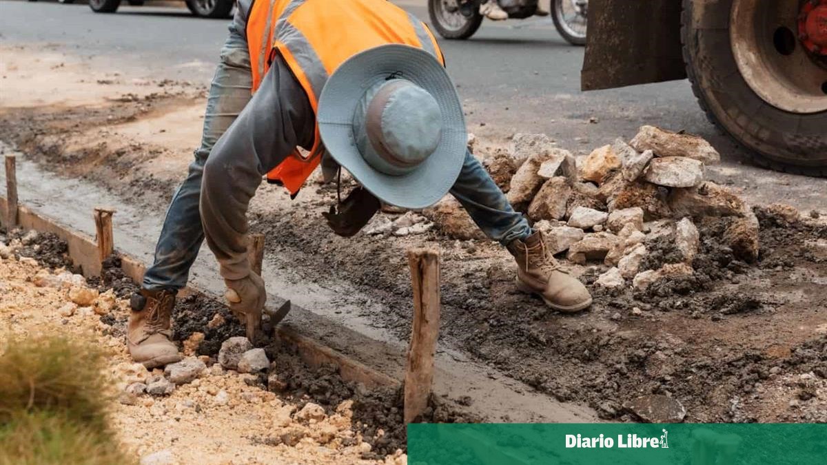 How many municipalities comply with the Participatory Budget?