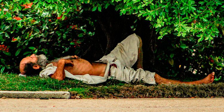 Hunger and cold: dangers for lives banned outdoors