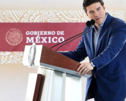 In Nuevo León, Morena's first alliance with PRI and PAN is underway to limit Governor Samuel García