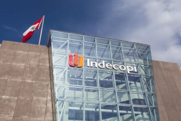 Indecopi reports that it will sanction schools that require the purchase of uniforms or specific supplies