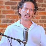 Independent journalist Boris González is prevented from traveling to the United States