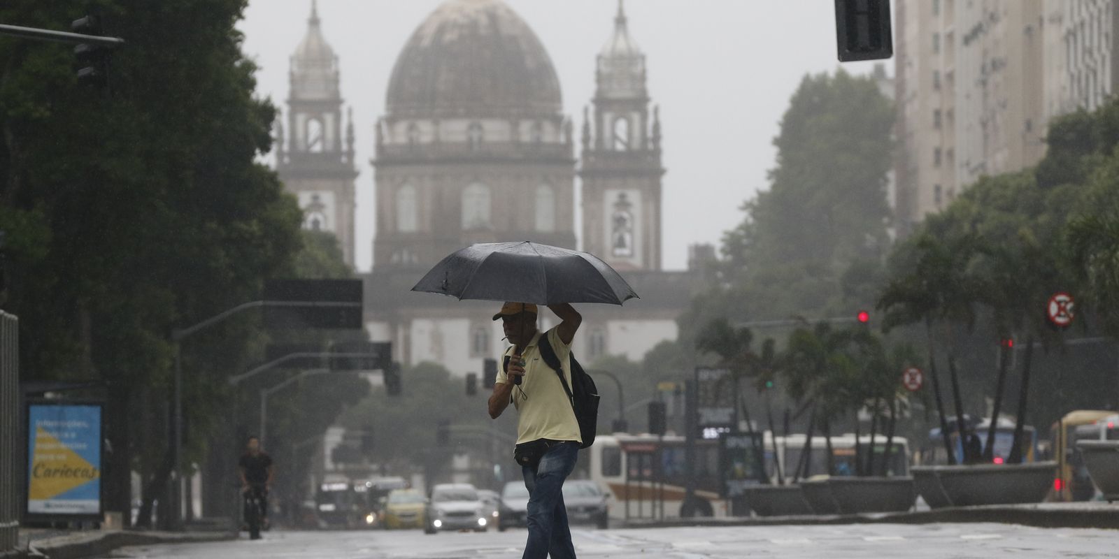 Intense rains in Rio de Janeiro lead to the activation of the Navy