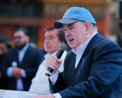 Ipsos: Rafael López Aliaga confirms his first place and two platoons of 4% and 2% are formed