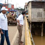Ito Bisonó supervisa daños por crecida del río Joba y anuncia plan de intervención en Gaspar Hernández