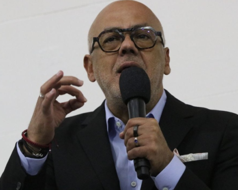 Jorge Rodríguez shows possible "measures of grace or pardon" for those excluded from the amnesty