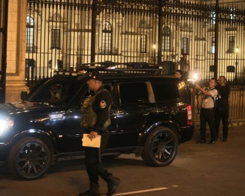 José Jerí leaves the Government Palace after being censured by Congress: this was his departure