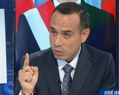 José Jerí: "“I was sworn in as president and the corresponding procedure is the vacancy.”