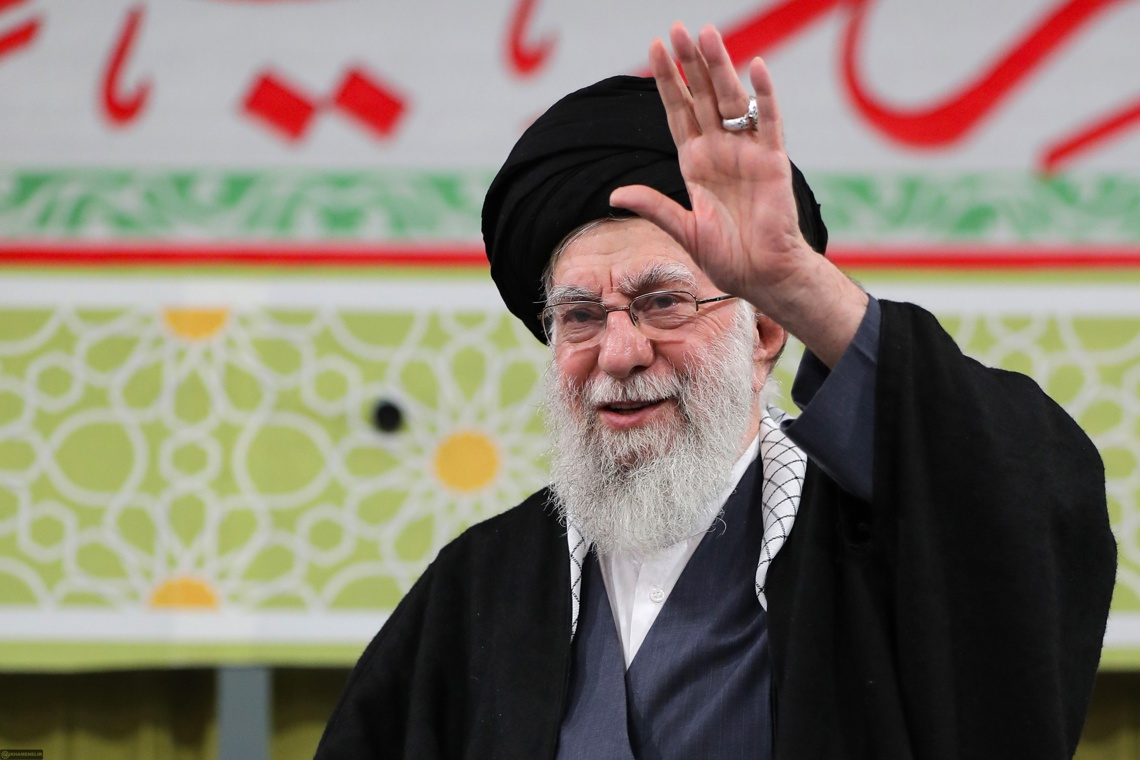 Khamenei warns the US that any attack against Iran will spark a regional war