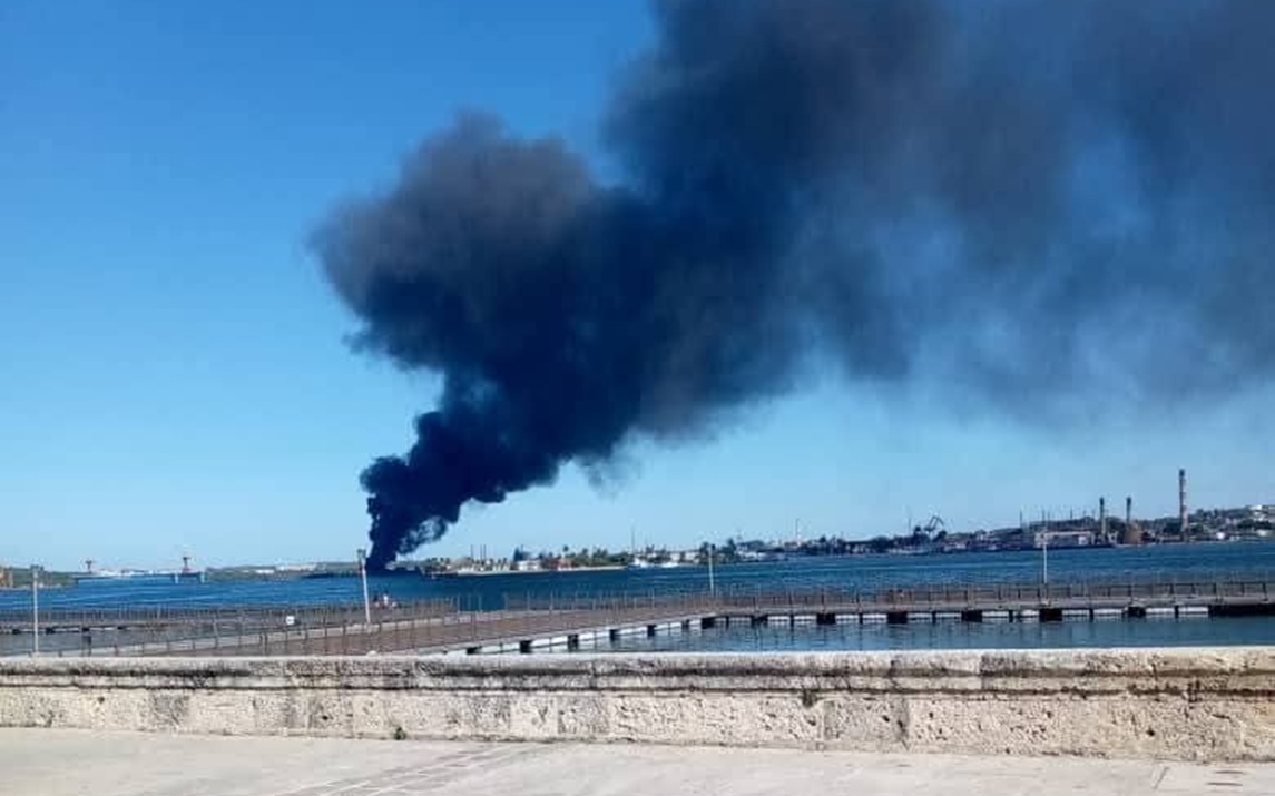 Large fire at the Regla refinery controlled