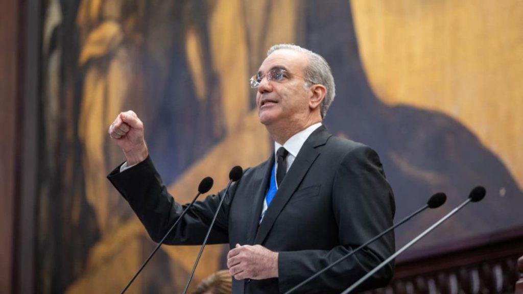 Luis Abinader announces that Customs will accept credit card payments to simplify procedures